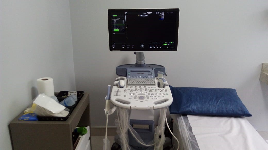 Foto equipamento de ultrassom